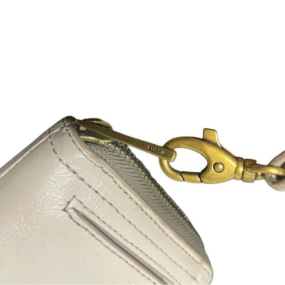 Fossil Leather Wristlet Wallet - Picture 6 of 7